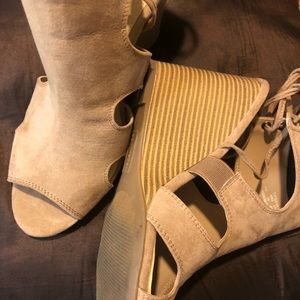 Tan covington wedges suede